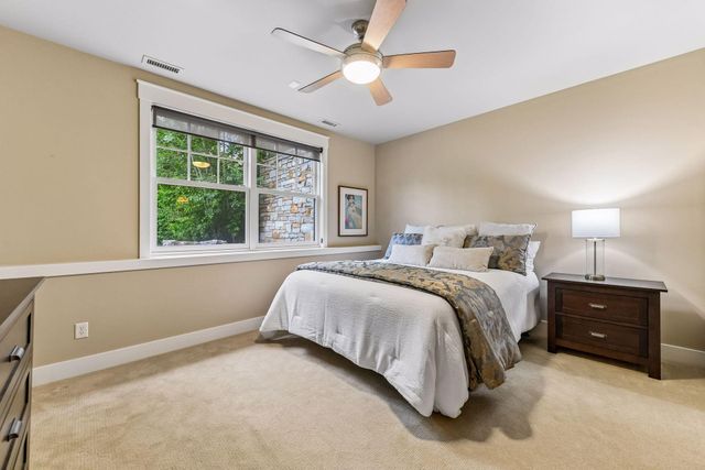 2224 Portico Green, Wayzata, MN 55391