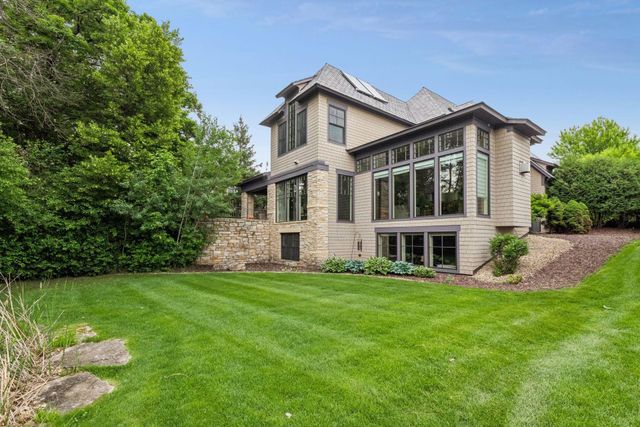2224 Portico Green, Wayzata, MN 55391