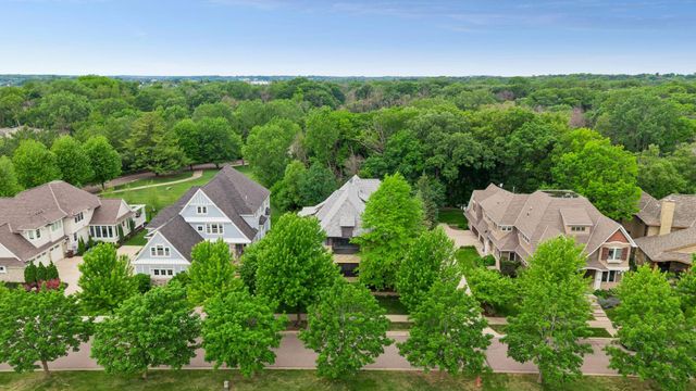 2224 Portico Green, Wayzata, MN 55391