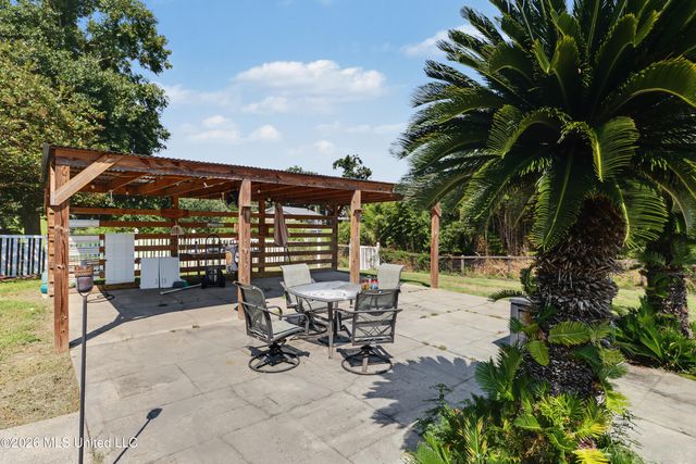 768 Hengen Lane, Biloxi, MS 39532