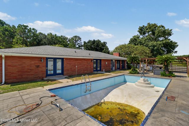 768 Hengen Lane, Biloxi, MS 39532