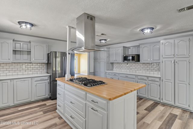768 Hengen Lane, Biloxi, MS 39532