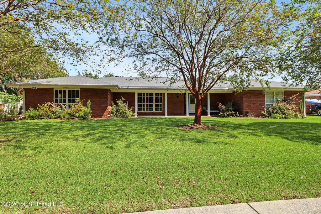768 Hengen Lane, Biloxi, MS 39532