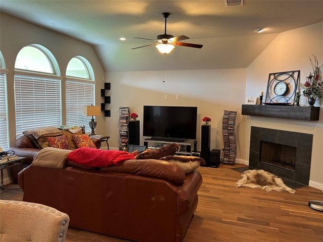 20427 Montecrest Circle, Spring, TX 77379