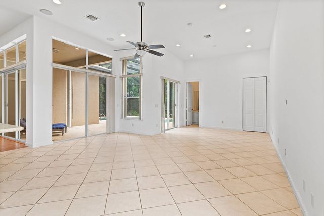 6856 HOULTON Circle, Lake Worth, FL 33467