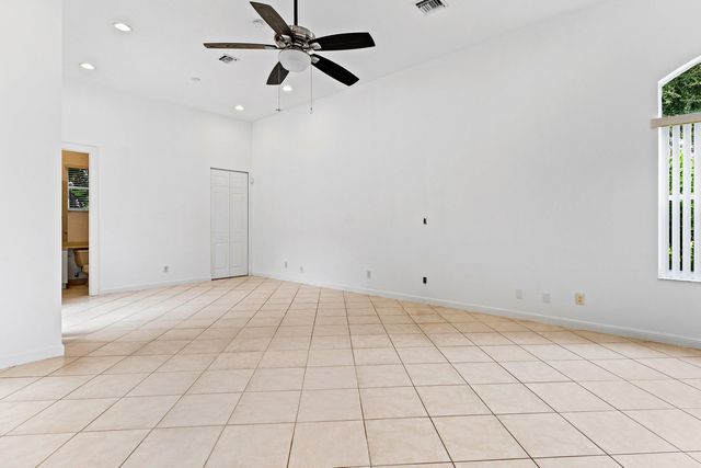6856 HOULTON Circle, Lake Worth, FL 33467