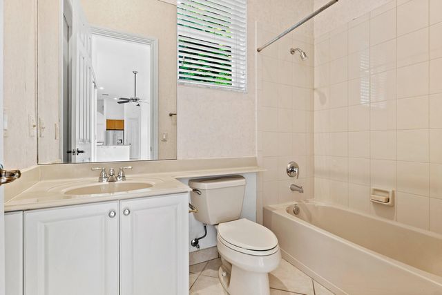 6856 HOULTON Circle, Lake Worth, FL 33467