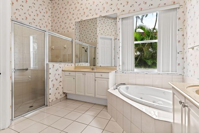 6856 HOULTON Circle, Lake Worth, FL 33467