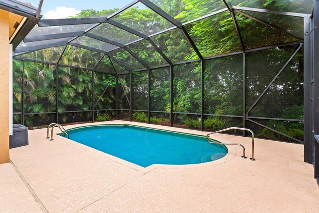 6856 HOULTON Circle, Lake Worth, FL 33467
