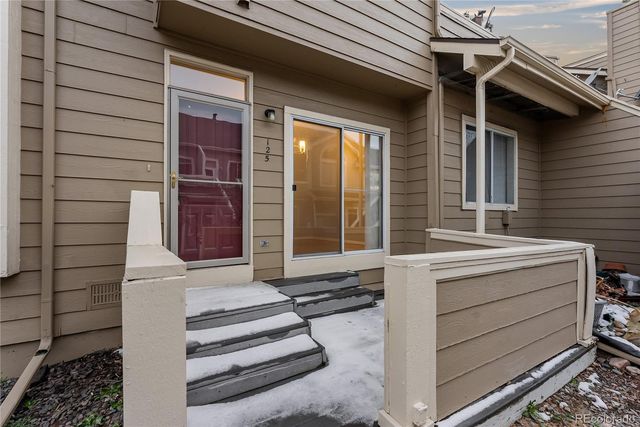 1069 S Walden Way 125, Aurora, CO 80017