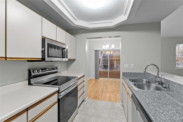 1069 S Walden Way 125, Aurora, CO 80017