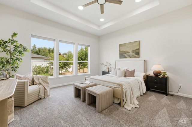 8819 W Holbrook Ave, Boise, ID 83704