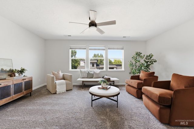 8819 W Holbrook Ave, Boise, ID 83704