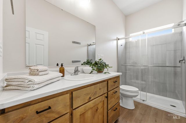 8819 W Holbrook Ave, Boise, ID 83704
