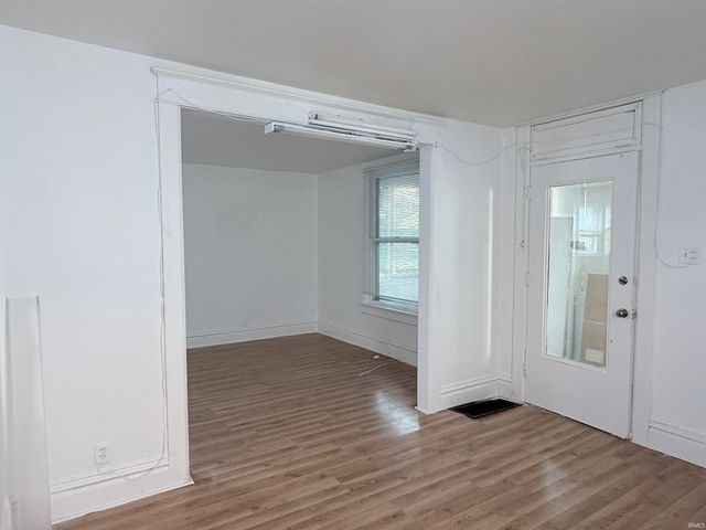 925 Cottage Avenue, Fort Wayne, IN 46807