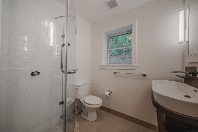 40 Mount Tom Road, New Milford, CT 06776