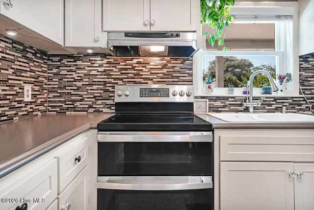 103 NW 25th Street, Oak Island, NC 28465