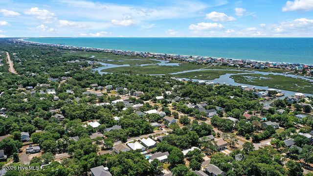 103 NW 25th Street, Oak Island, NC 28465