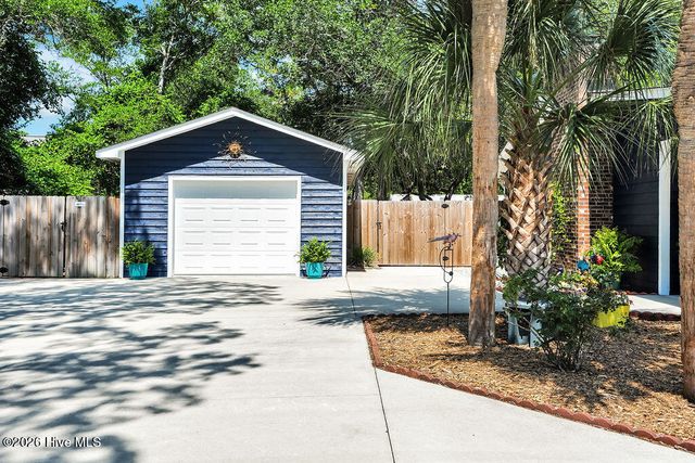 103 NW 25th Street, Oak Island, NC 28465