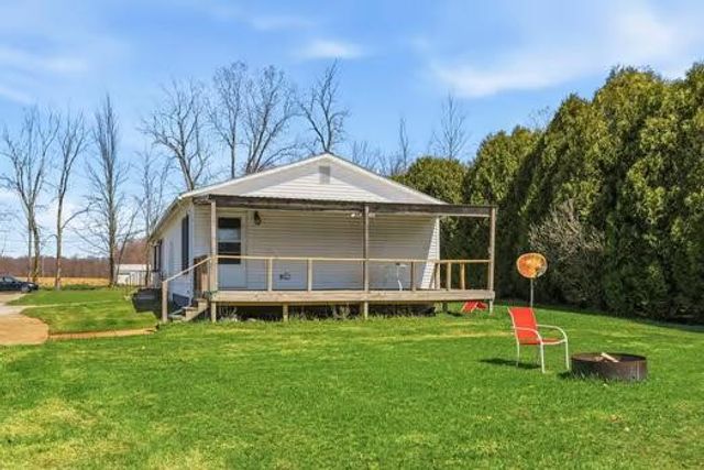 68715 66th Avenue, Watervliet, MI 49098
