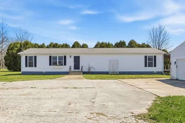 68715 66th Avenue, Watervliet, MI 49098