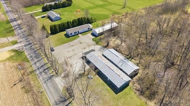 68715 66th Avenue, Watervliet, MI 49098