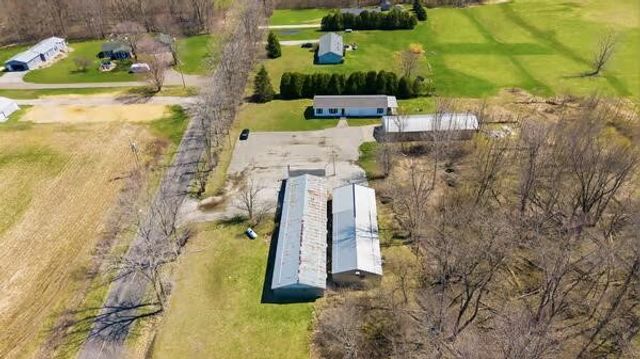 68715 66th Avenue, Watervliet, MI 49098