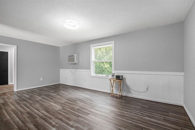 68715 66th Avenue, Watervliet, MI 49098
