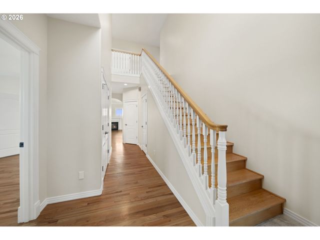 21795 Ne LACHENVIEW Ln, Fairview, OR 97024