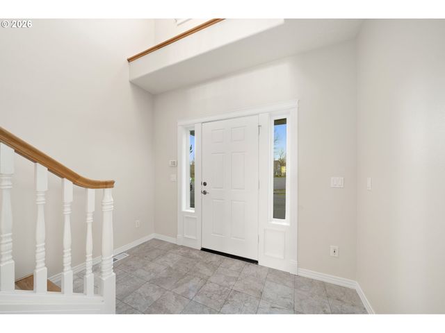 21795 Ne LACHENVIEW Ln, Fairview, OR 97024