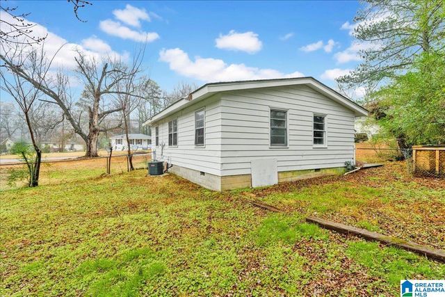 1712 4TH PLACE NW, Center Point, AL 35215