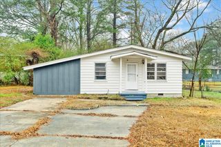 1712 4TH PLACE NW, Center Point, AL 35215