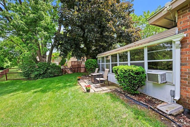 2404 Browning Drive, Lake Orion, MI 48360