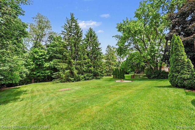 2404 Browning Drive, Lake Orion, MI 48360