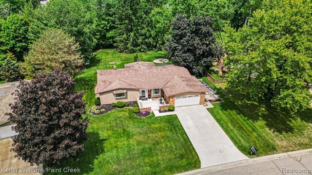 2404 Browning Drive, Lake Orion, MI 48360