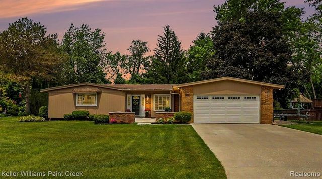 2404 Browning Drive, Lake Orion, MI 48360