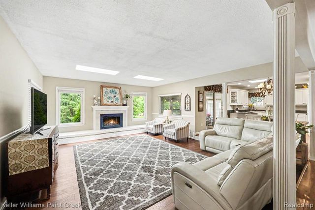 2404 Browning Drive, Lake Orion, MI 48360