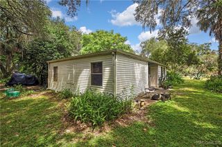 9488 N Rainelle Avenue, Crystal River, FL 34428