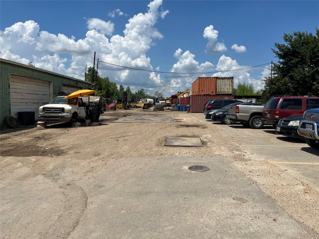 7941 Dockal Road, Houston, TX 77028
