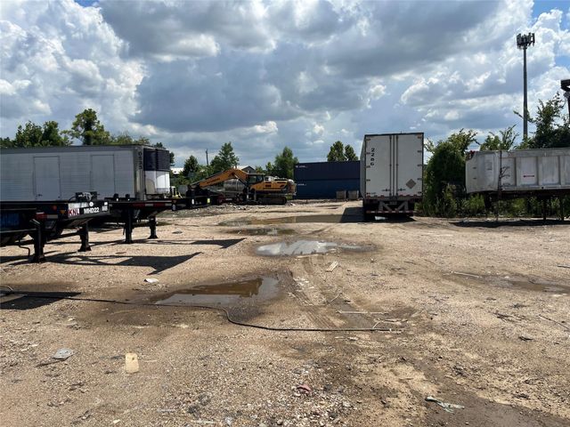 7941 Dockal Road, Houston, TX 77028