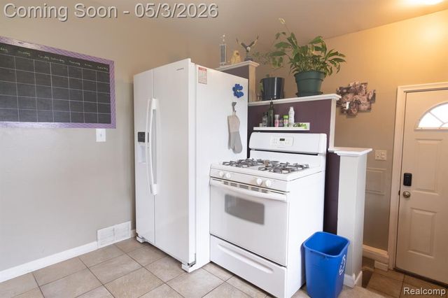 27604 Rialto Street, Madison Heights, MI 48071