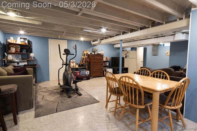 27604 Rialto Street, Madison Heights, MI 48071