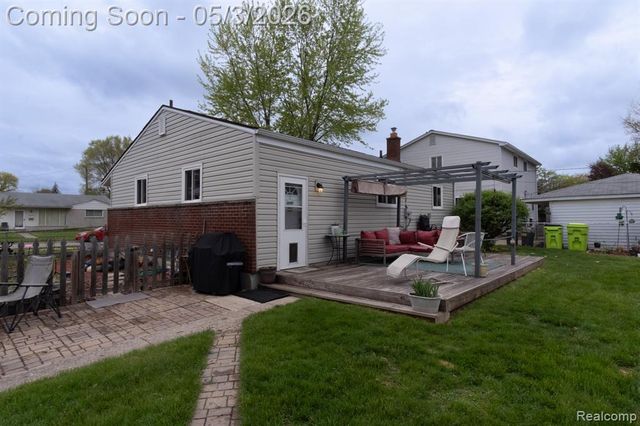 27604 Rialto Street, Madison Heights, MI 48071