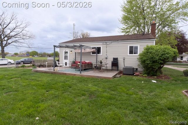 27604 Rialto Street, Madison Heights, MI 48071