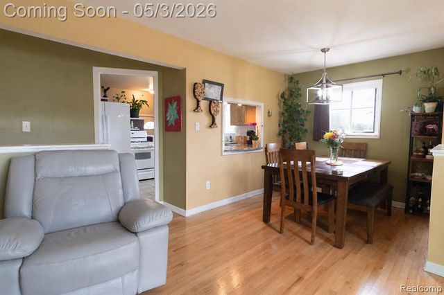 27604 Rialto Street, Madison Heights, MI 48071