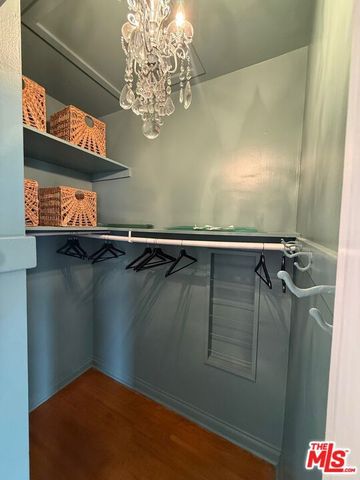 157 N La Peer Drive D, Beverly Hills, CA 90211