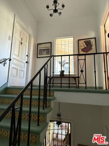 157 N La Peer Drive D, Beverly Hills, CA 90211