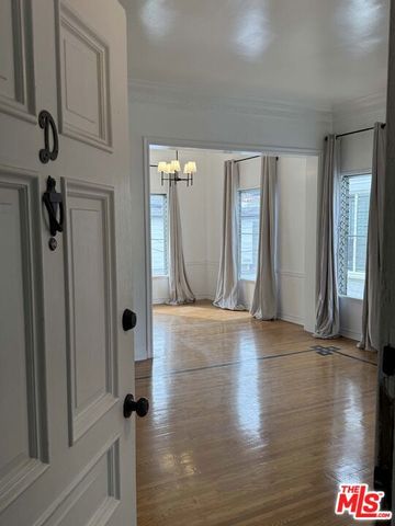 157 N La Peer Drive D, Beverly Hills, CA 90211