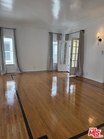 157 N La Peer Drive D, Beverly Hills, CA 90211