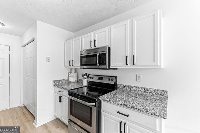 204 Apple Valley Road, Macon, GA 31217